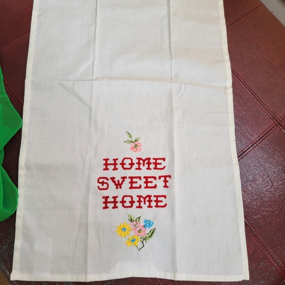 Home Sweet Home  Embroidered Tea Towel ~ Pioneer Woman ~ GUC ~ FINAL PRICE! - Picture 4 of 13